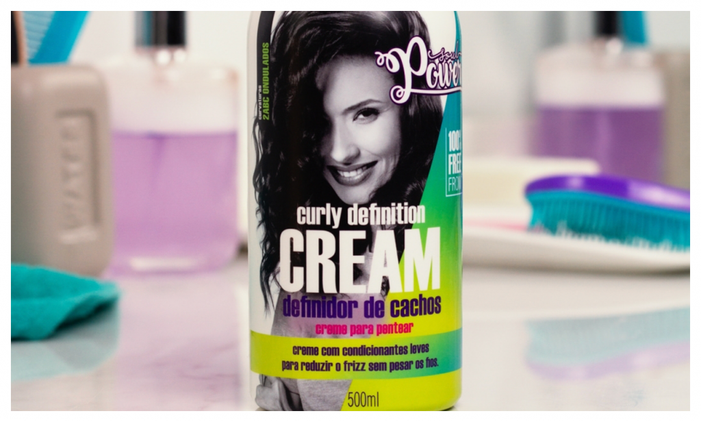 Como escolher o creme para pentear - Curly Definition Cream